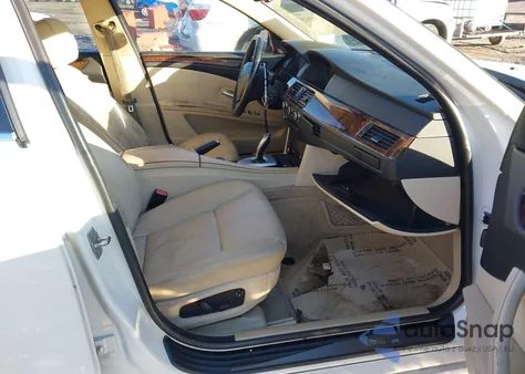 2010 BMW 528I из США, поврежденный, VIN WBANU5C51AC366206